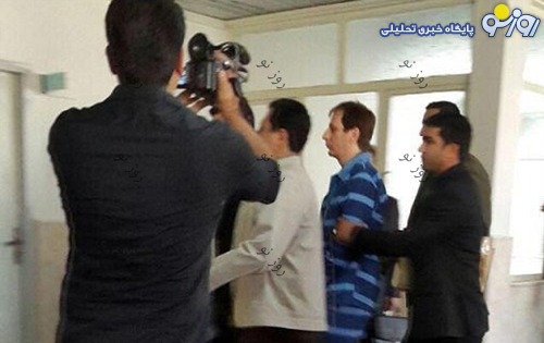 ورود بابک زنجانی به دادگاه با لباس زندان/عکس