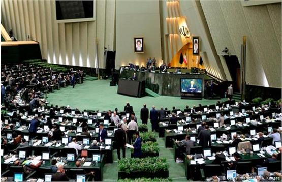 گل به خودی رزم‌حسینی در دقیقه 90 صدارت دولت