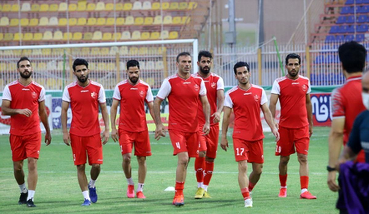آب پاکی مدیرعامل روی دست سرمربی پرسپولیس در مورد چند بازیکن