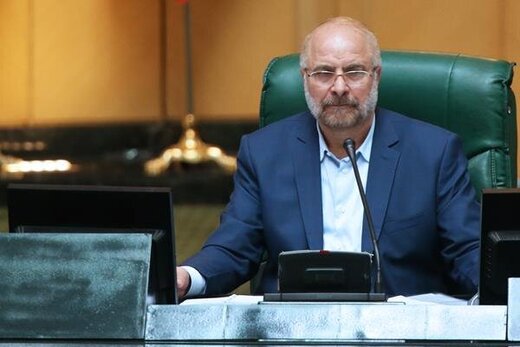 روزنامه جمهوری اسلامی: قالیباف بر مسائل سیاسی تسلط ندارد /  تذکر رهبری موجب عقب نشینی مجلس شد