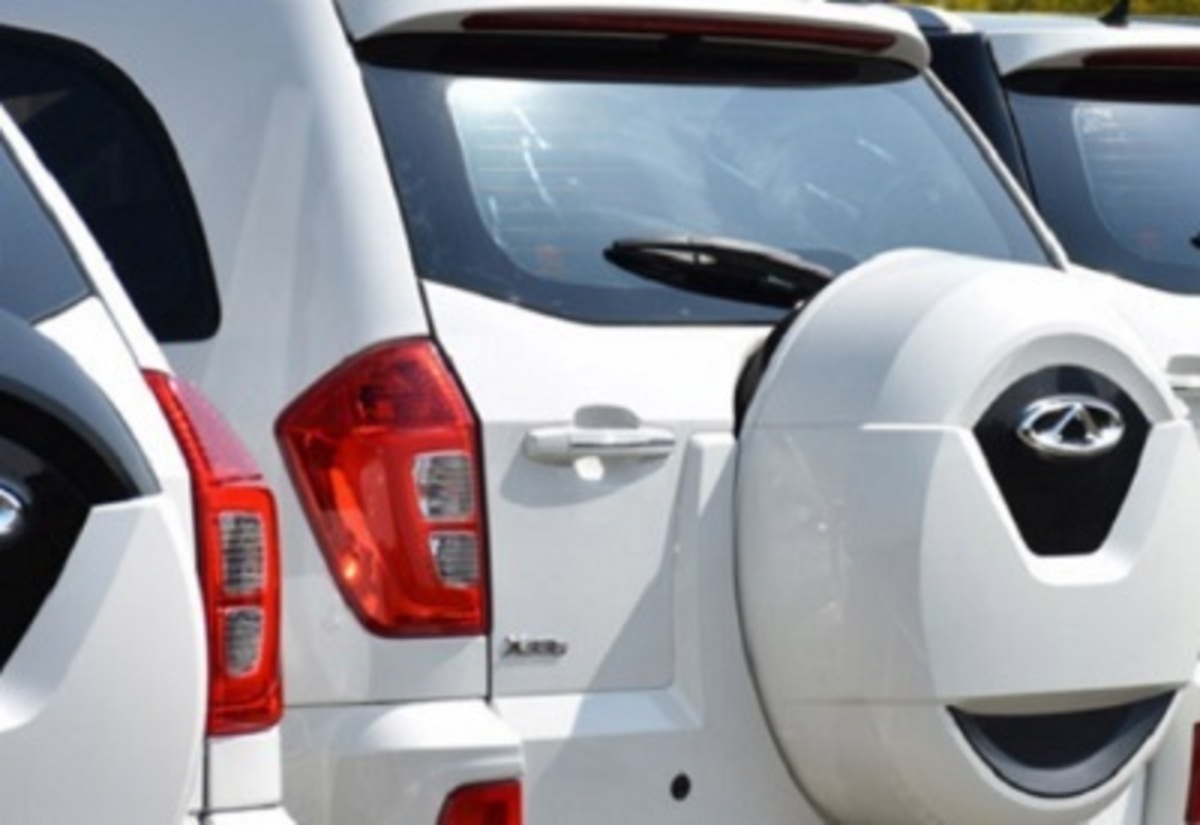 جدیدترین قیمت خودرو‌های وارداتی در بازار امروز ۱۴۰۰/۱۰/۱۱+ جدول