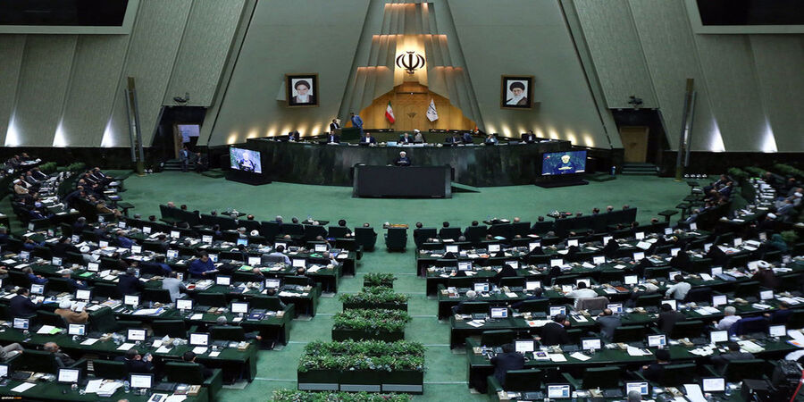 عقب‌نشینی پارلمان از استیضاح 3 وزیر