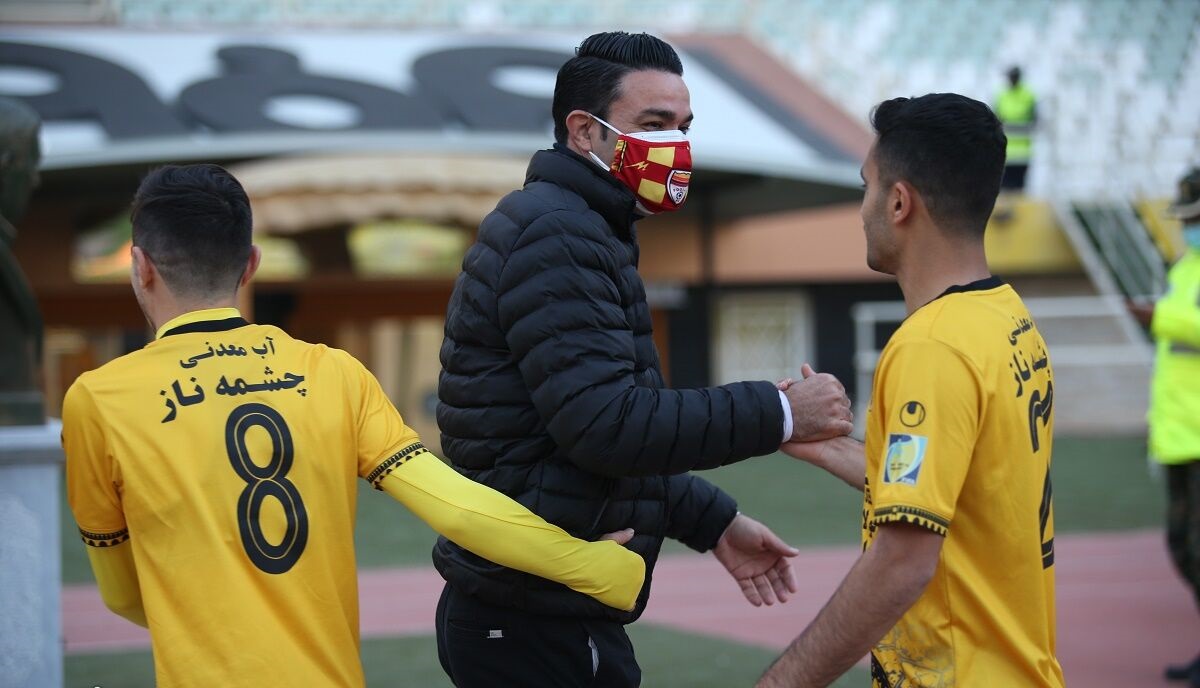 نکونام و یک لیست عجیب برای نقل و انتقالات ؛ از ستاره های استقلال و پرسپولیس تا لژیونرها