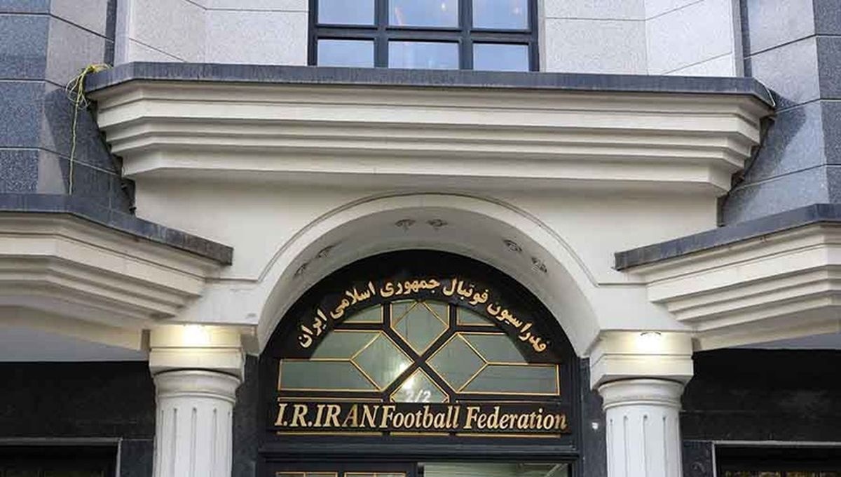 پرسپولیس و استقلال علیه هم
