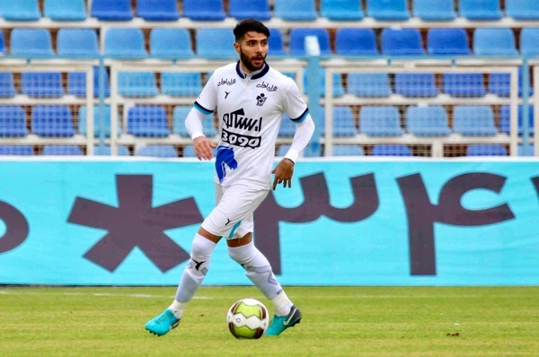 ستاره موردتوجه پرسپولیس : منتظر پیشنهاد از تیم‌های بهتر هستم