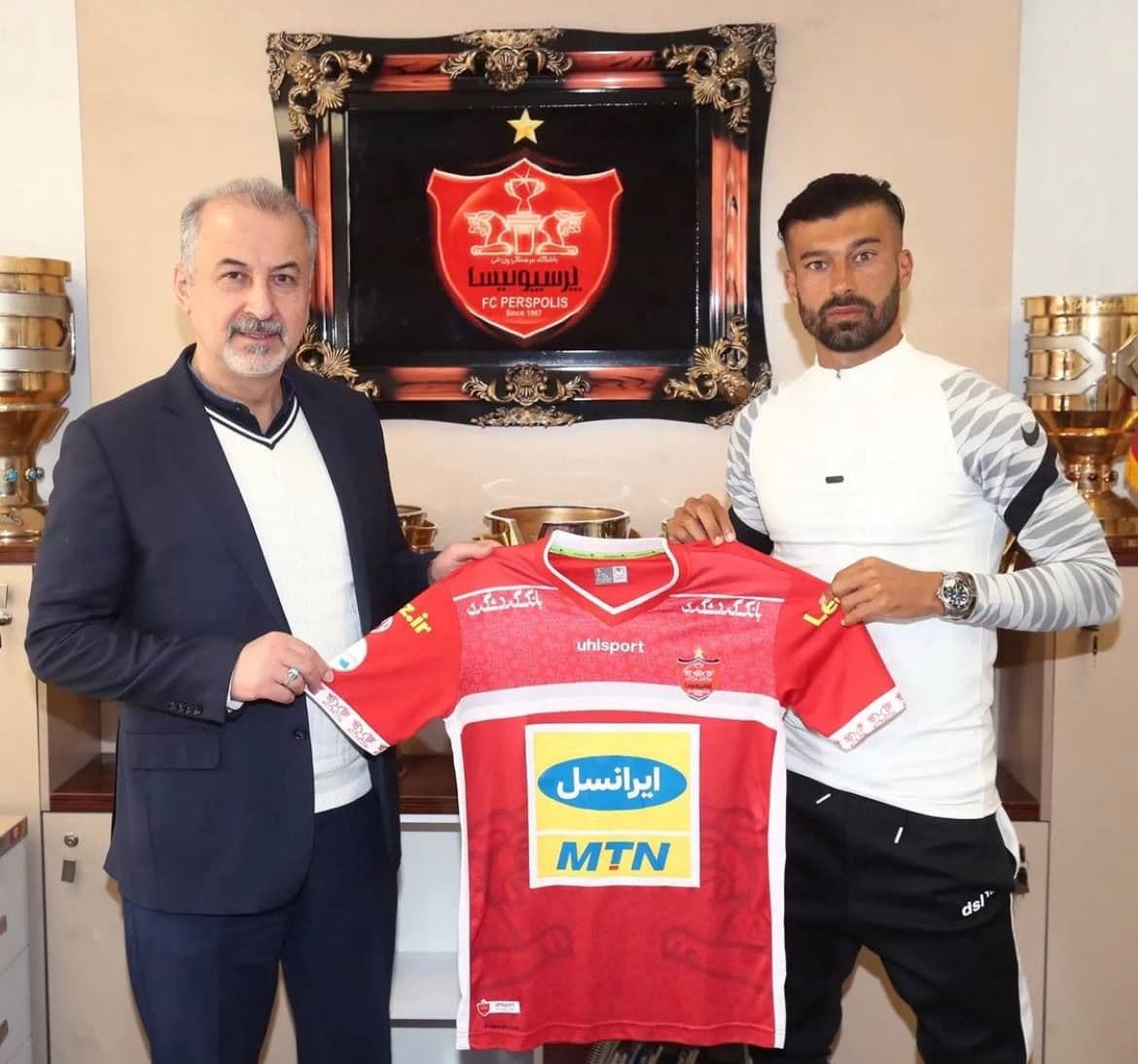 بمب پرسپولیس چه شماره ای به تن می کند ؟!