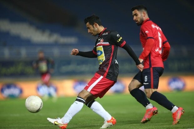 پرسپولیسی ها حاضر به تغییر لباس خود نبودند