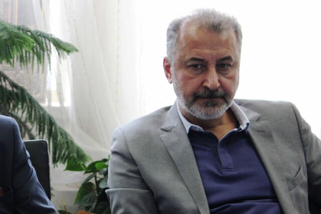 آب پاکی رضا درویش روی دست یحیی گل‌محمدی