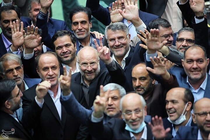 مجلس قانون‌گذاری یا ستاد انتخاباتی؟