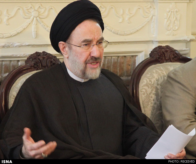 سیدمحمد خاتمی: مردم با حضورشان صحنه را به نفع جمهوریت بهم بزنند