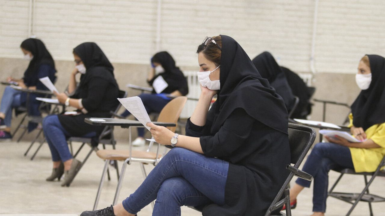 احراز هویت دانش آموزان در شاد همزمان با ثبت نام در مدارس