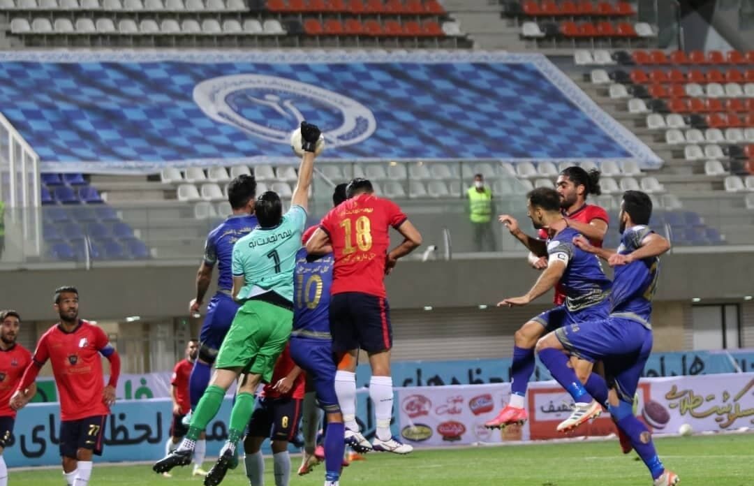علیرضا حقیقی دلبری پسر پرسپولیس با درخشش