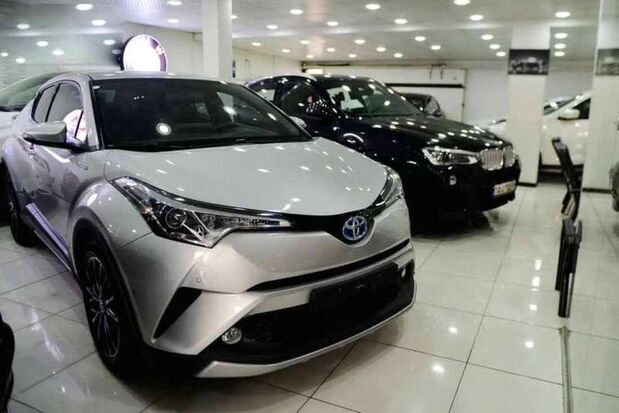 قیمت خودرو های وارداتی در بازار آزاد سه شنبه ۲۵ آبان ۱۴۰۰+ جدول