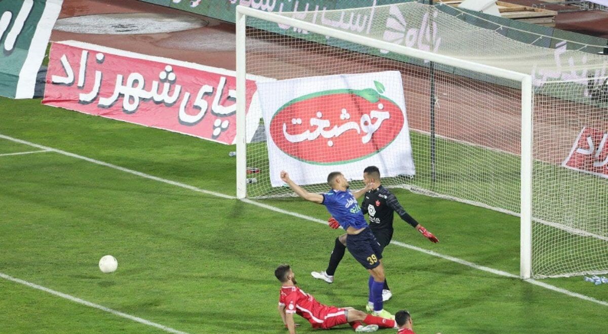 ادعای عجیب پیشکسوت پرسپولیس درباره صحنه جنجالی دربی