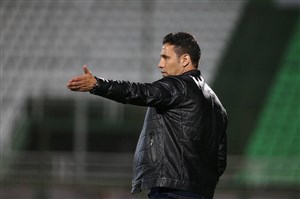 سرمربی پرسپولیسی : آنها تیمشان را حفظ کردند اما ما برد می‌خواهیم