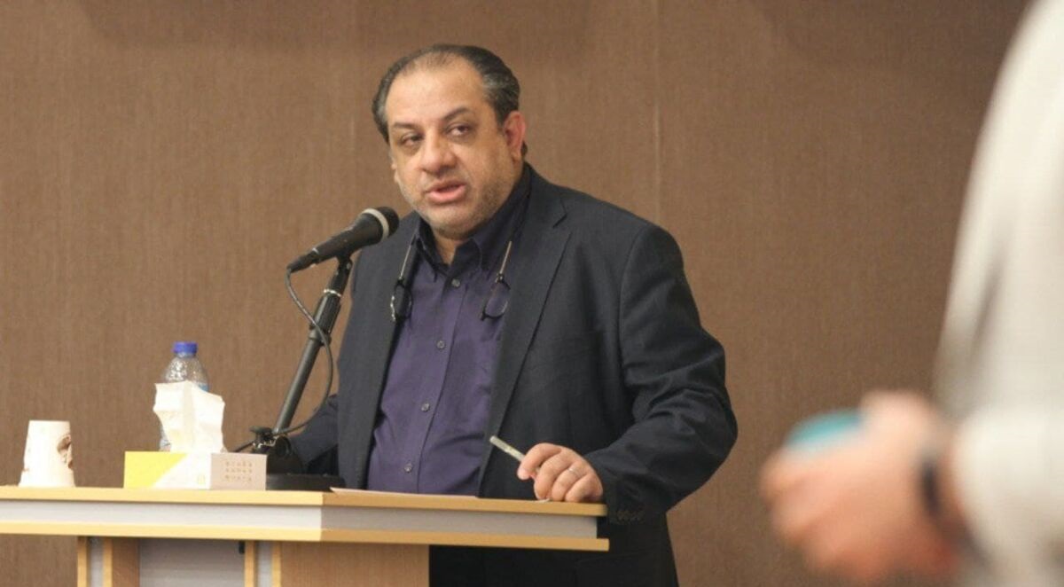 لغو حضور هواداران در بازی های استقلال و پرسپولیس ؟! لغو حضور هواداران در بازی های استقلال و پرسپولیس ؟!