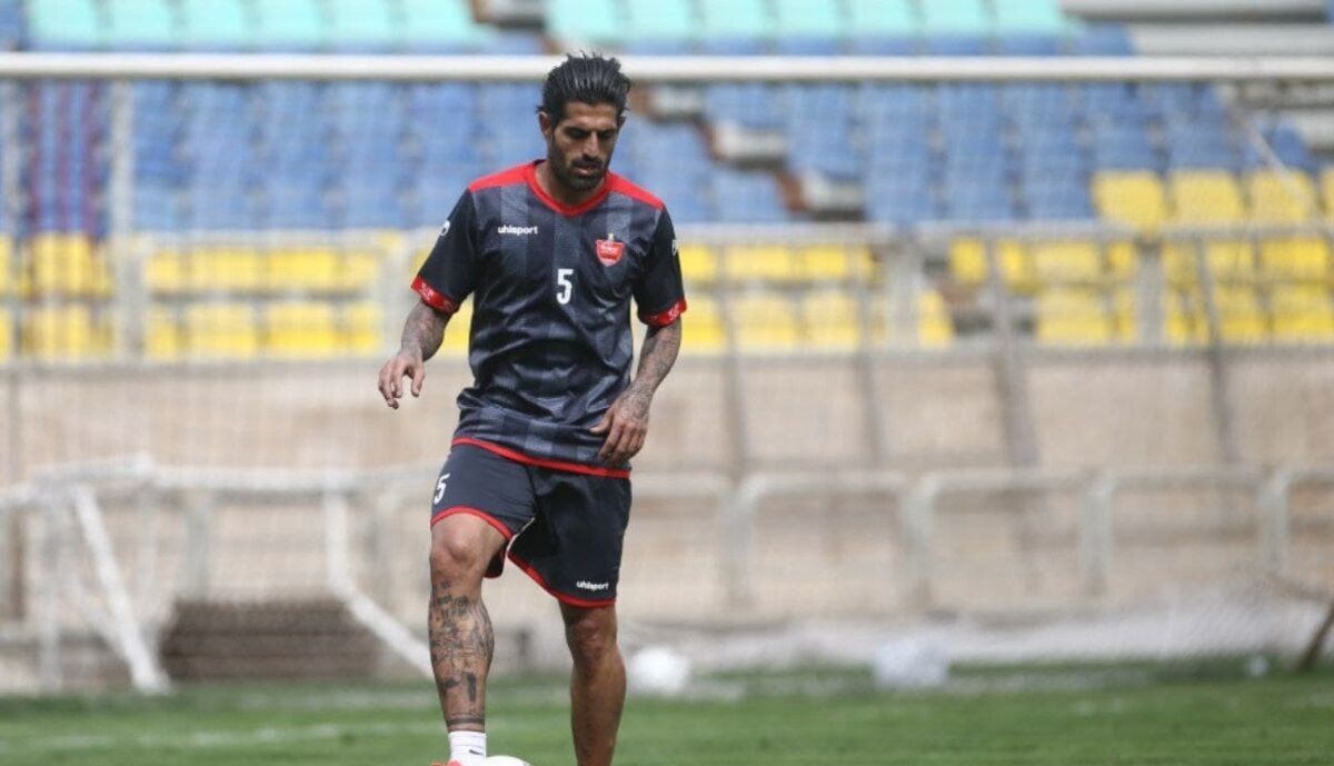 رفتار عجیب یحیی گل محمدی ؛ این خرید پرسپولیسی رفتنی شد ؟!