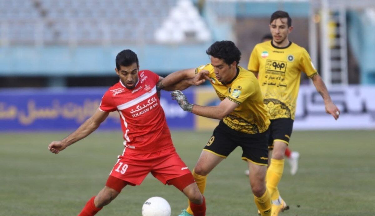 ستاره استقلالی ملی پوش در یک قدمی پرسپولیسی شدن ؛ شوک بزرگ به هواداران آبی