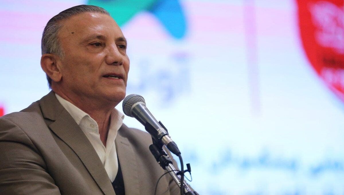 سرمربی پیشین تیم فوتبال پرسپولیس برای استقلالی ها کری خواند