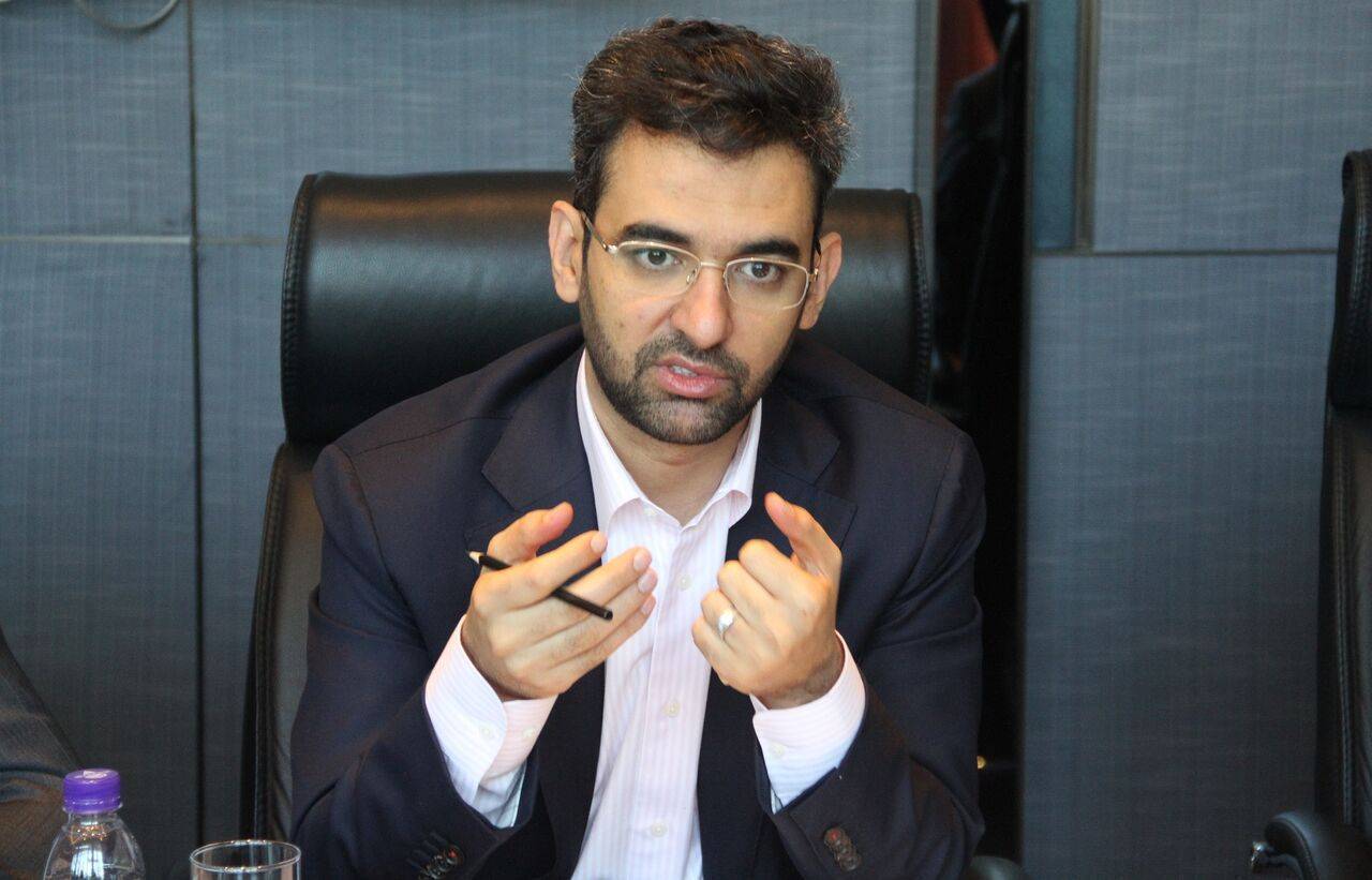 آذری جهرمی: برخی با تهمت بر دیگران، به دنبال تسکین بیماری و رفع بیکاری خود هستند / ان‌شاءالله در شغل مناسب مشغول به کار شوند
