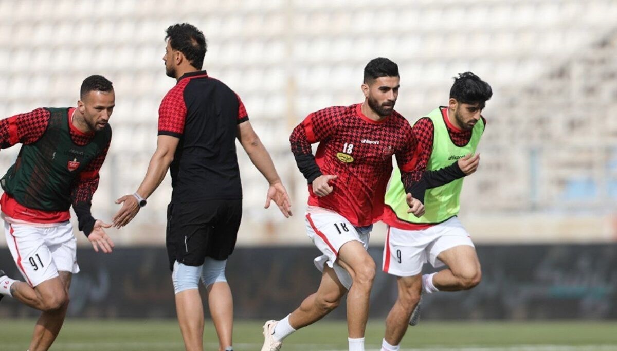 دلیل غیبت ناگهانی ستاره پرسپولیس مقابل سپاهان