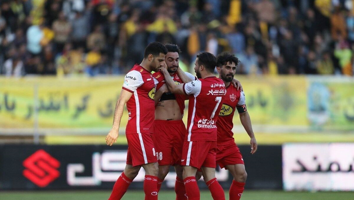 اشک های بی امان بازیکن مازاد پرسپولیس