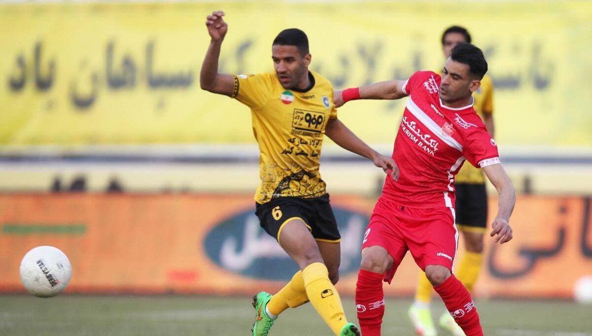 ستاره استقلالی سپاهان غایب بزرگ بازی با پرسپولیس