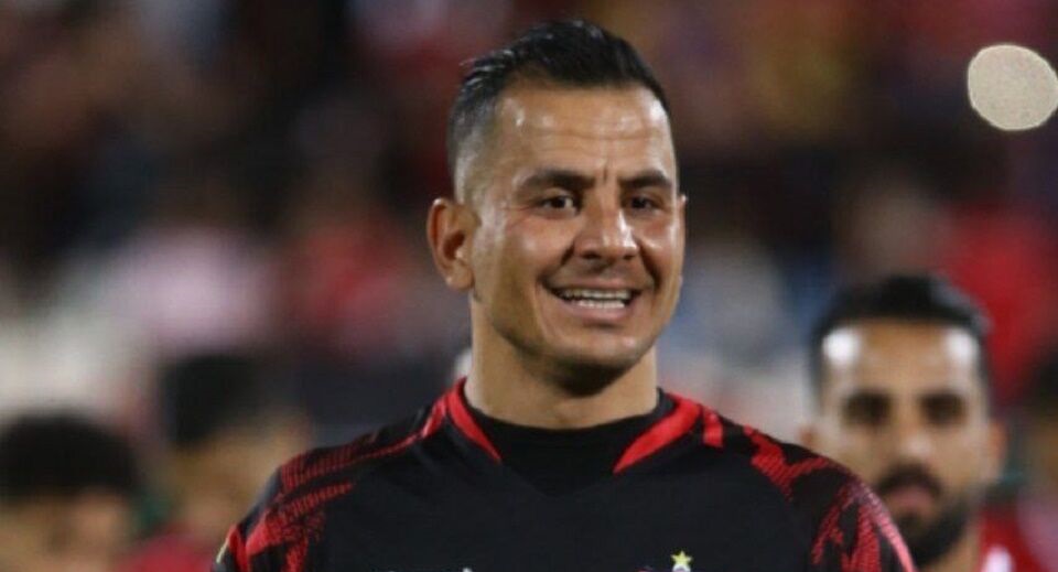 حامد لک یا احمد گوهری کدام یک از پرسپولیس جدا می شوند ؟