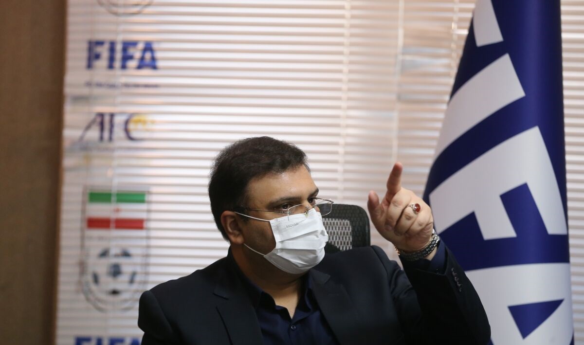 ماجرای حضور خداداد عزیزی به جای کریم باقری در تیم ملی ماجرای حضور خداداد عزیزی به جای کریم باقری در تیم ملی