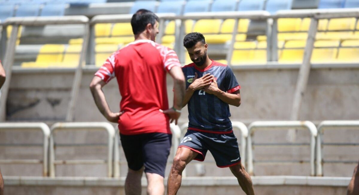 طعنه مدافع راست پرسپولیس به اسکوچیچ