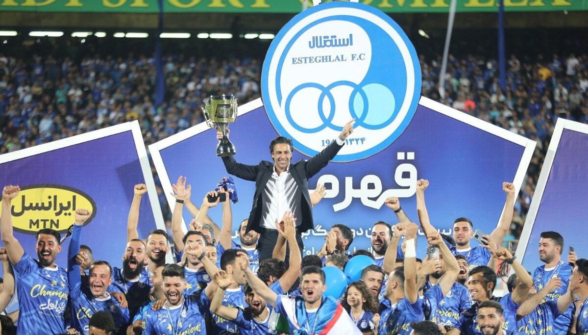 پرسپولیس همچنان جلوتر از استقلال
