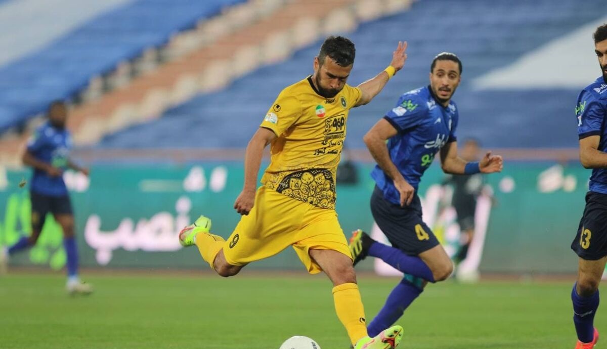 وقتی ستاره استقلالی لحظه آخر از پرسپولیسی شدن پشیمان می شود !