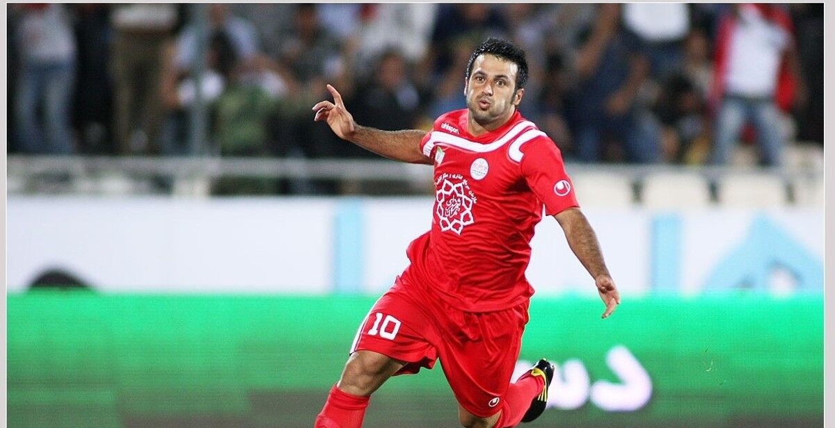 با خرید یک مهاجم شش دانگ پرسپولیس قهرمان می‌شود