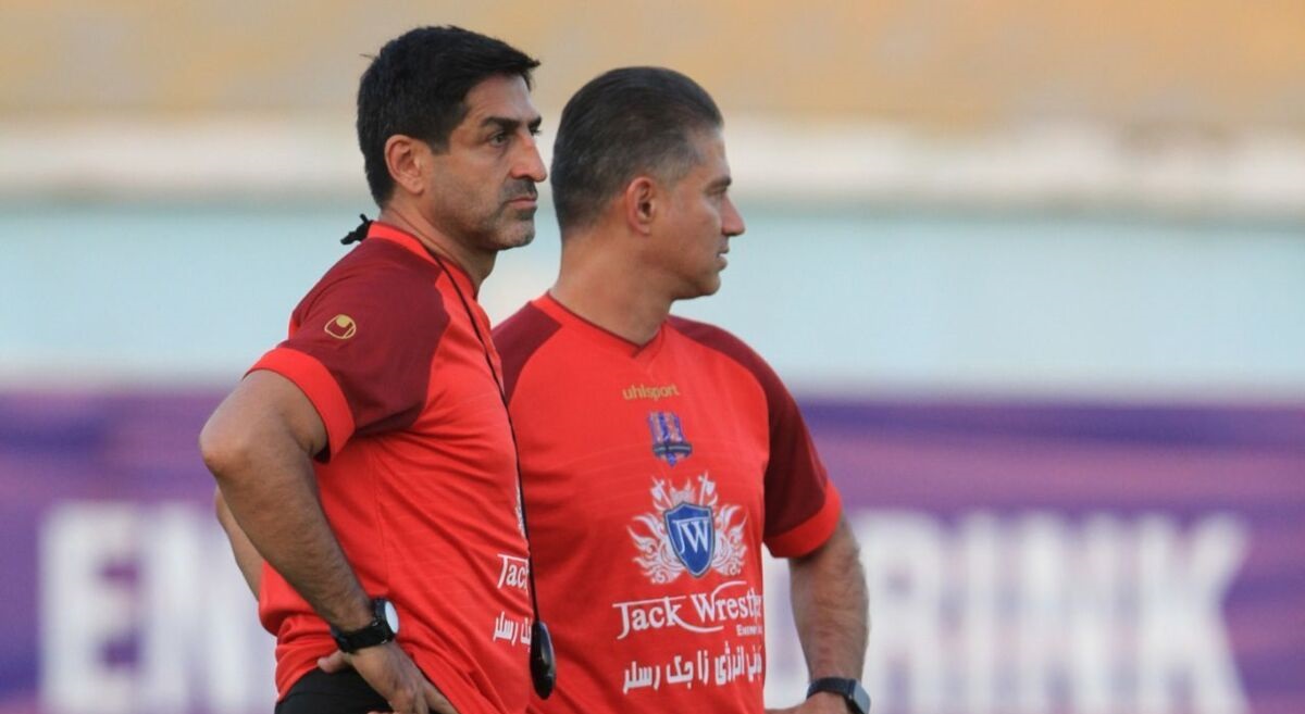 مربی پرسپولیسی یک استقلالی گرفت