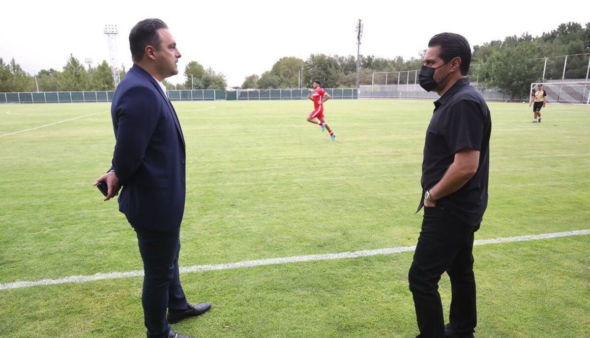 مسئول نقل و انتقالات پرسپولیس : وقتی مهاجمی به ایران نمی‌آید من چه کار کنم؟