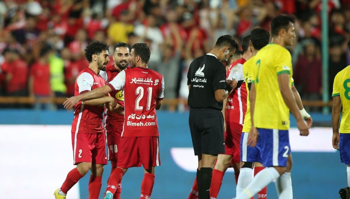 پرسپولیس از استقلال عبور کرد