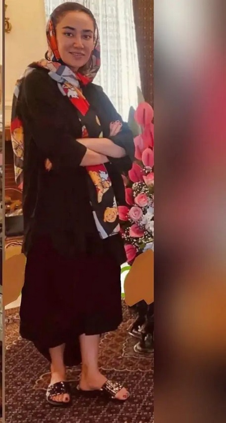 بهاره افشاری و نمایش پا با تیپ جنجالی اش! + عکس