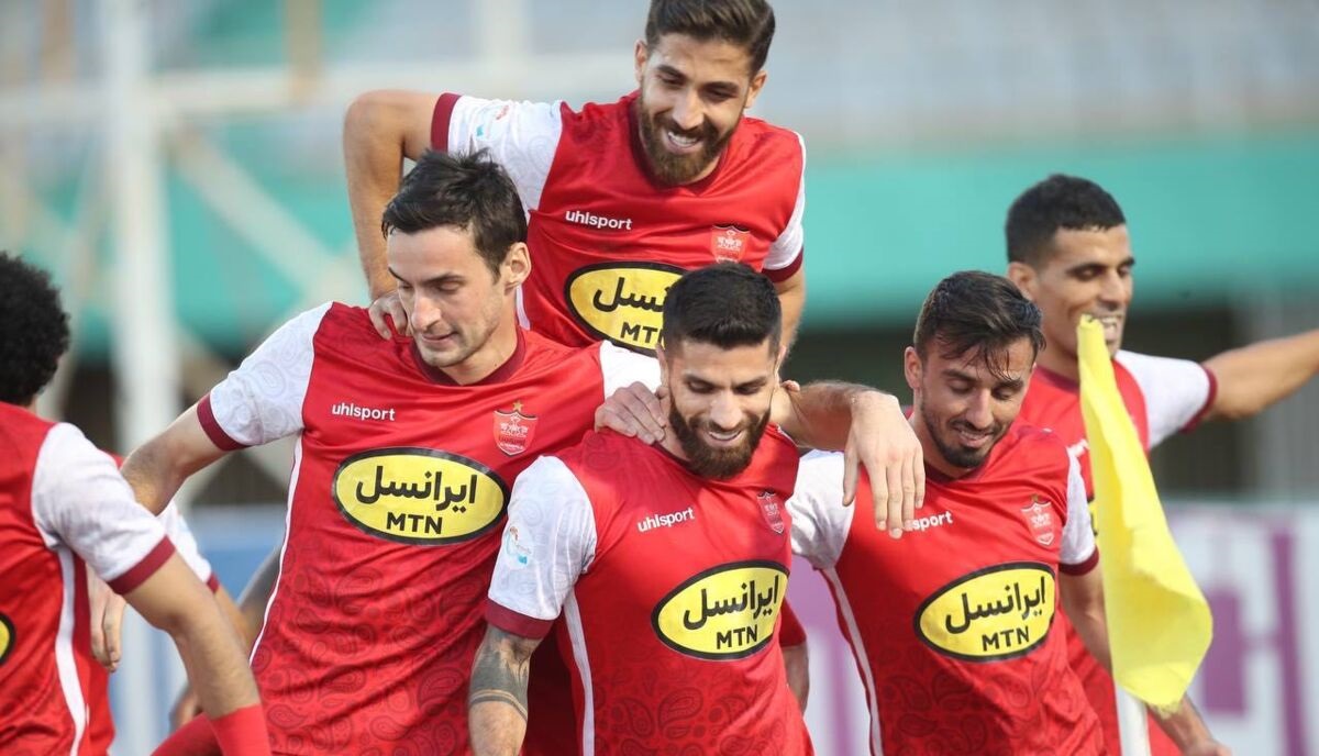 همای سعادت روی شانه پرسپولیسی‌ها