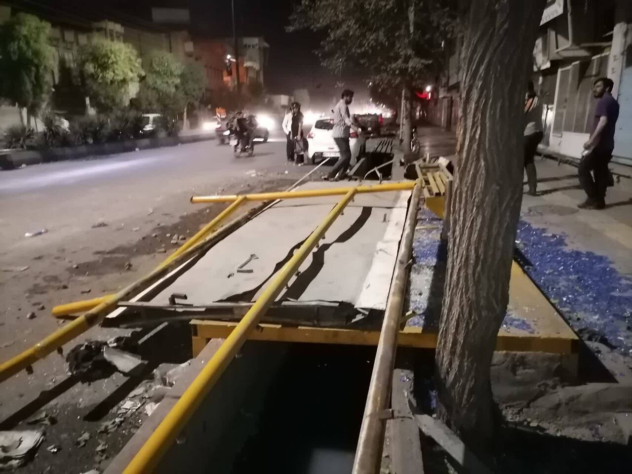 سپاه: ۳ نفر از نیروهای سپاه و بسیج در حادثه زاهدان به شهادت رسیدند؛ ۳۲ نفر از این نیروها هم مجروح شدند سپاه: ۳ نفر از نیروهای سپاه و بسیج در حادثه زاهدان به شهادت رسیدند؛ ۳۲ نفر از این نیروها هم مجروح شدند