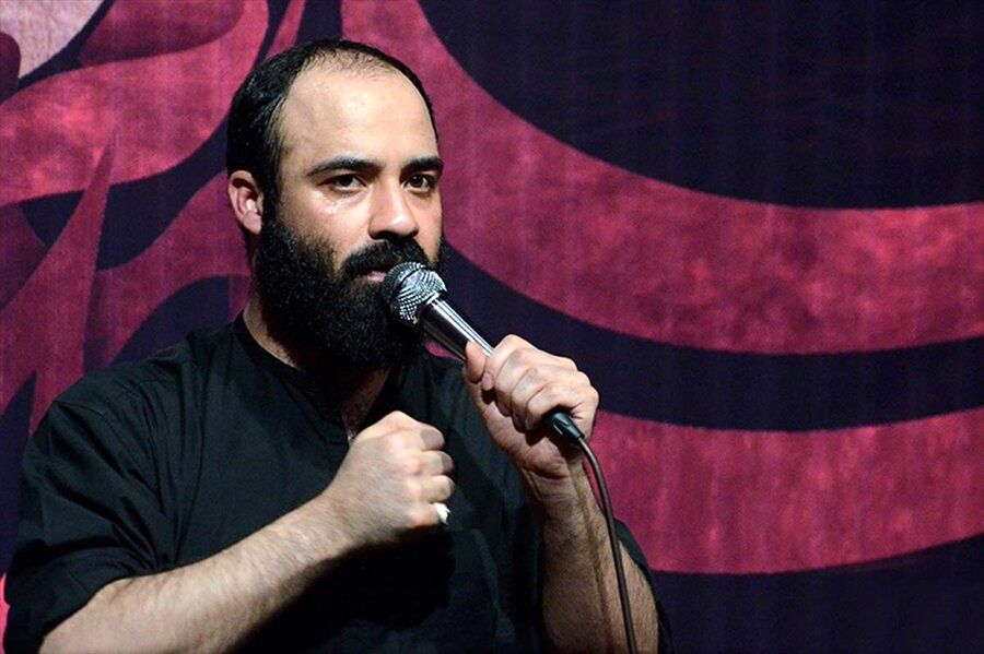 مداح مشهور: دیدم که باتوم به زن مردم می‌زدند .../من را متهم به مزدور نظام نکنید