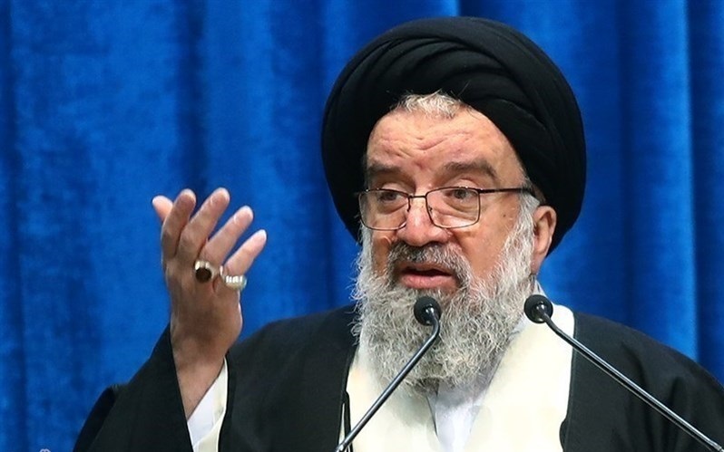 احمد خاتمی: در افتادن با نایب امام زمان عاقبت خوبی ندارد / اگر ولی فقیه حکمی صادر کرد و کسی نپذیرفت، این کم شمردن حکم خداست