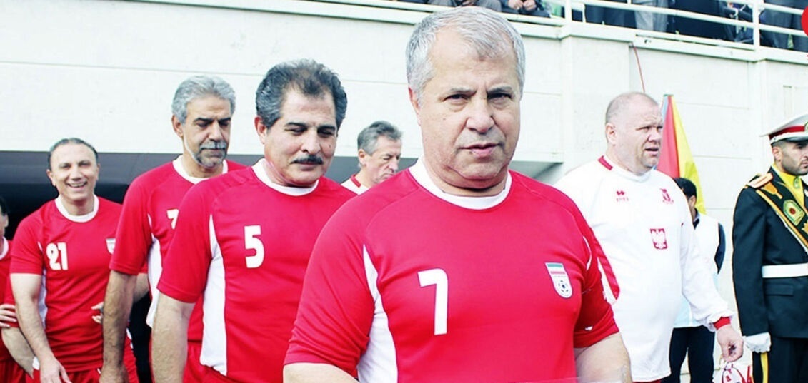 شباهت عجیب پله و علی پروین