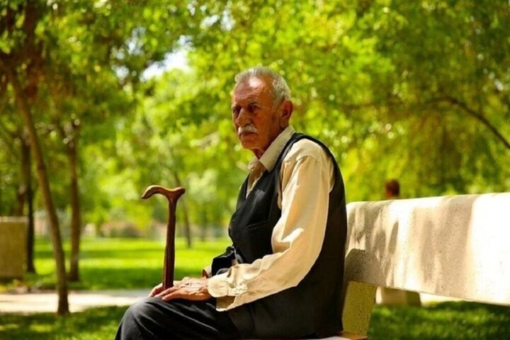 مبلغ افزایش حقوق بازنشستگان چقدر است و چه زمانی واریز می شود؟