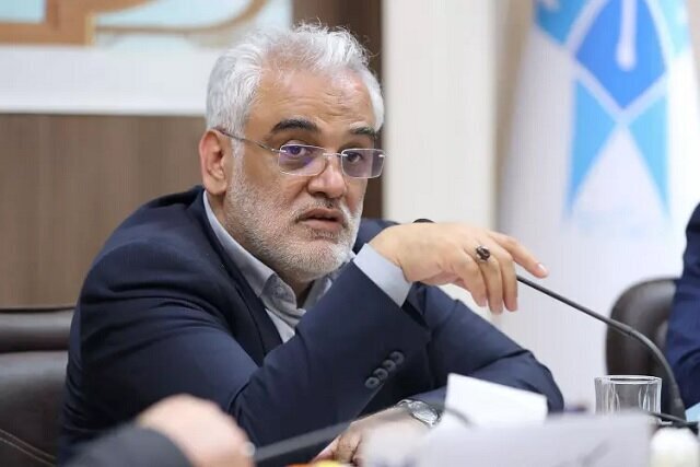 رئیس دانشگاه آزاد: نهادهای ذی‌ربط موظف به جلوگیری از حاضر شدن دانشجو با پوشش نامناسب در دانشگاه هستند