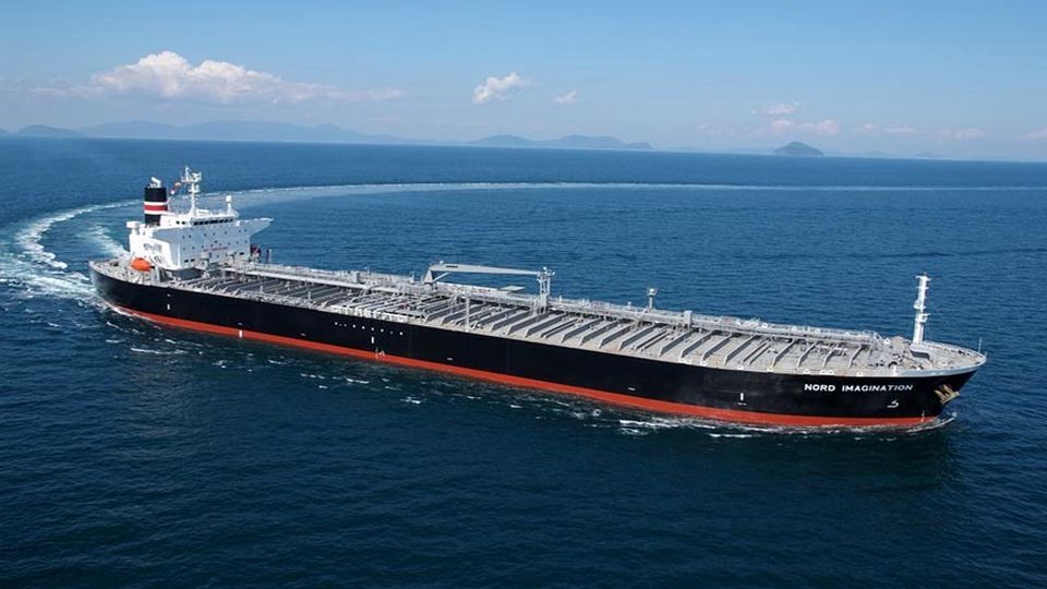 بلومبرگ: طرح جدید آمریکا برای تنگ کردن حلقه فروش نفت ایران بلومبرگ: طرح جدید آمریکا برای تنگ کردن حلقه فروش نفت ایران