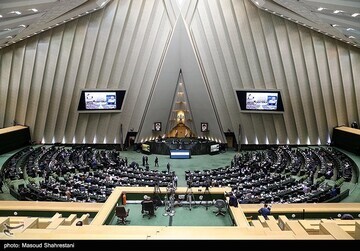 شوک امنا به لیست قالیباف و حدادعادل /جای پای تندروها در مجلس عمیق تر شد +جدول گرایش سیاسی