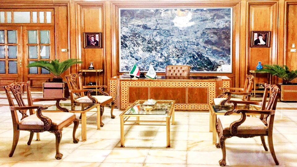 پشت دیوار «بهشت»