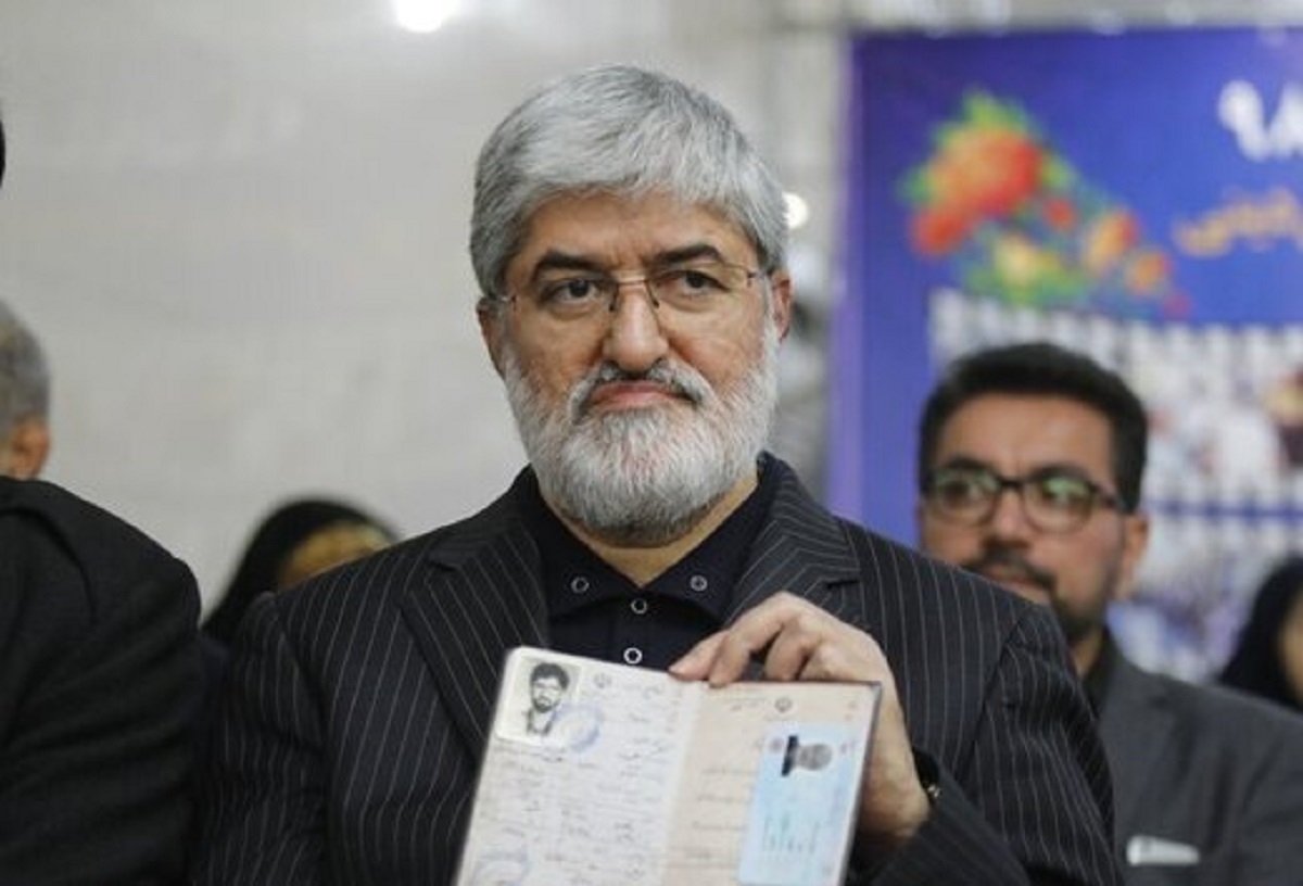 علی مطهری: حکومت کاری کرده، مبارزه برای حجاب آسان شود / فرد با یک روسری برداشتن، احساس مبارزه دارد