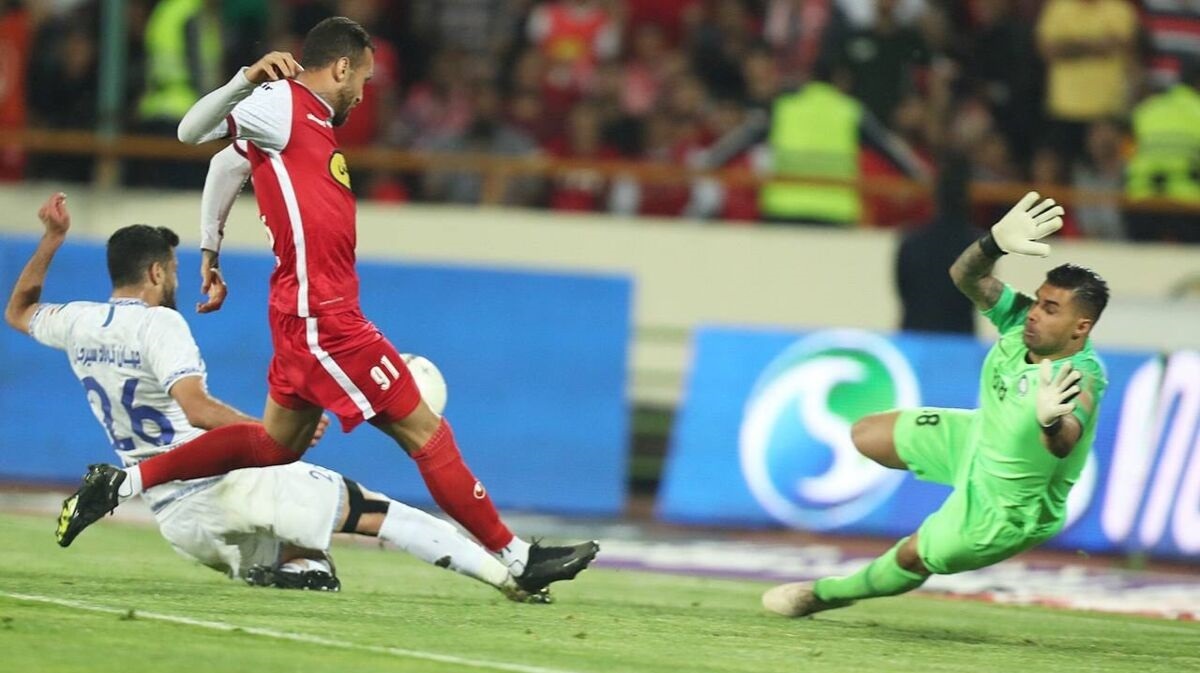دو ستاره پرسپولیس روی اعصاب امید عالیشاه