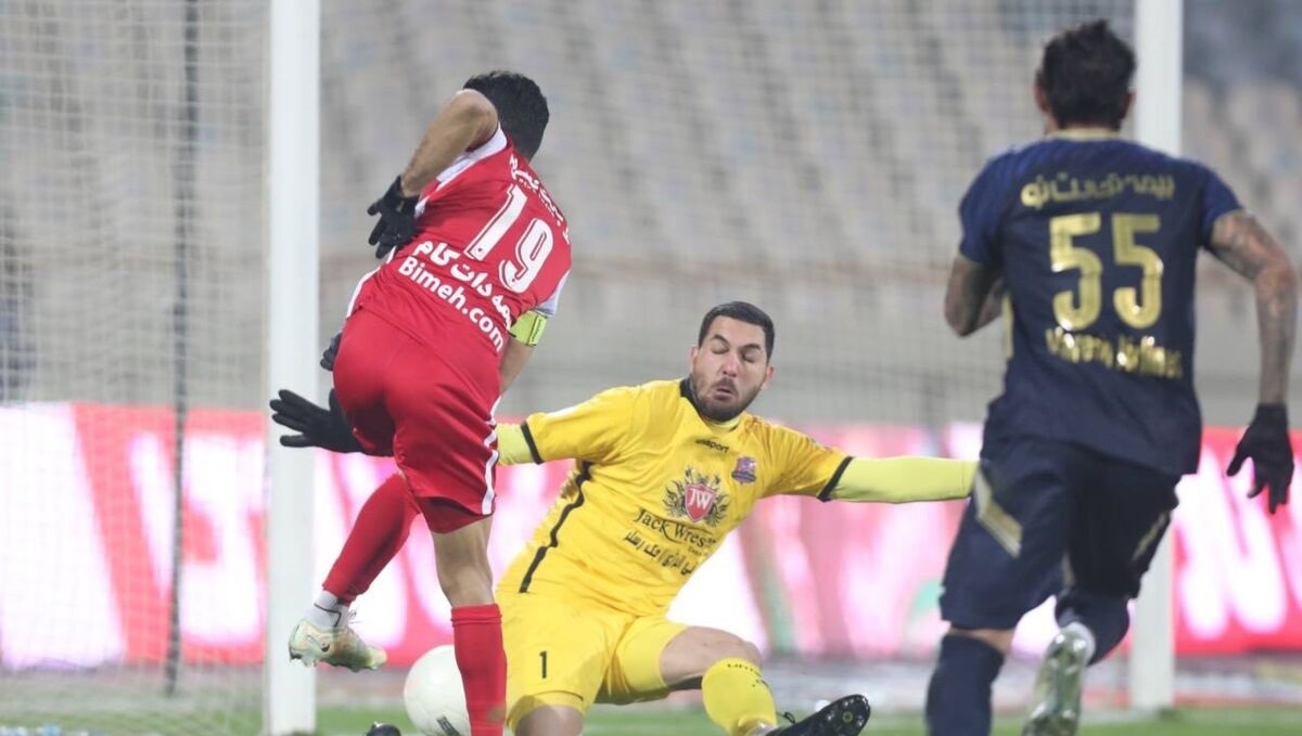 ستاره پرسپولیسی نساجی نیمکت نشین می شود؟ اتفاق باورنکردنی در اردوی حریف پرسپولیس